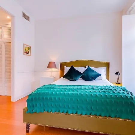 Stunning Views For Up To 4 Pax In Chiado Apartamento Lisboa